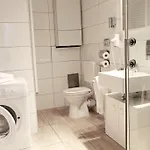 Stadthotel - Hotelwohnungen 아파트 줄리흐