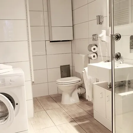 Stadthotel - Hotelwohnungen アパート ユーリッヒ